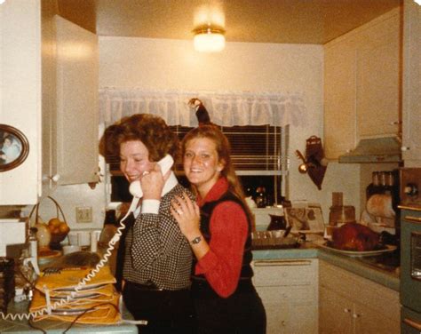 25 Intimate Photos Of Mom Working In The Kitchens In The 1970s Usstories Oldusstories