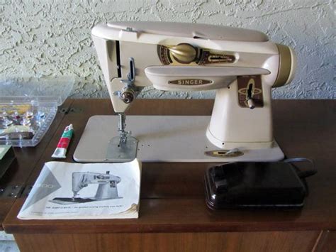 Singer Slant O Matic 500 Rocketeer Vintage Sewing Machine Saanich