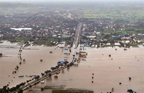 Photos Kerala Karnataka Maharashtra Gujarat Battle Flood Fury
