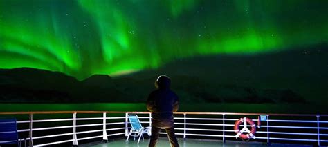 Norwegian Cruise Line Hurtigruten Offers Northern Lights Promise