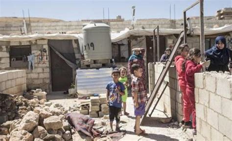 Arsal Lebanon Syrian Refugee Families Forced To Demolish Their Own