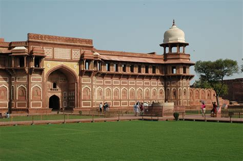 Agra Fort Historical Facts And Pictures The History Hub