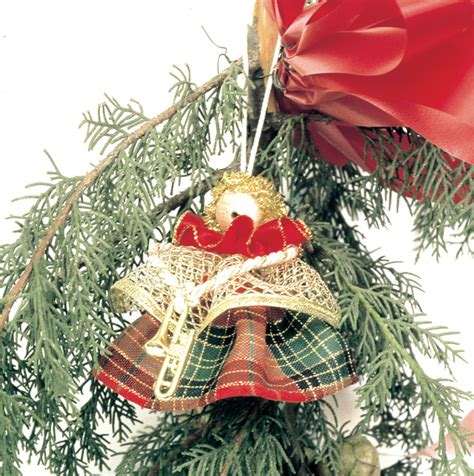 Ghirlande, coccarde, lanterne e catene di caramelle. Angioletti natalizi fai da te - Bricoportale: Fai da te e ...