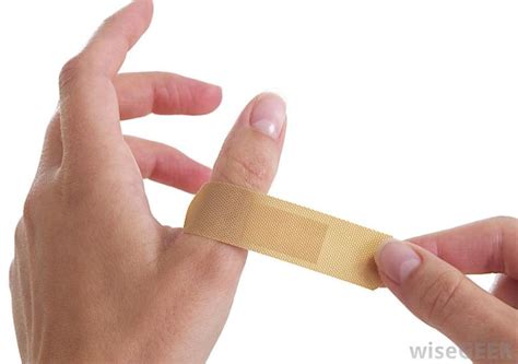 To treat a minor cut, dermatologists recommend the following tips: Hospital charges $9,000 to bandage cut finger
