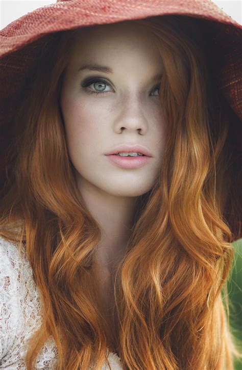 the picture of this beautiful woman makes me want to weep redheads beautiful red hair
