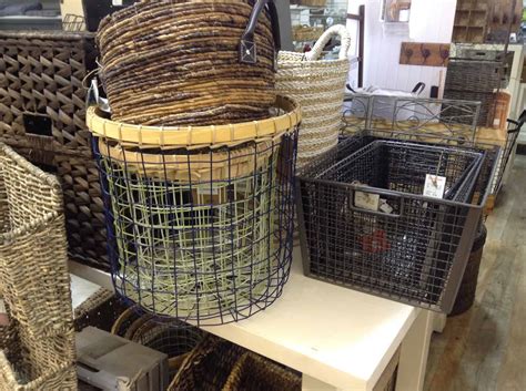 Great way to infuse your house with fixer upper or farmhouse style! How to Make DIY Basket Liners for Round Baskets