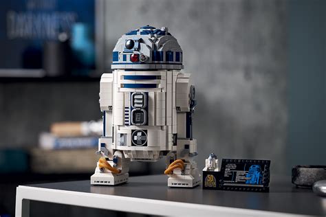 Legos New Star Wars R2 D2 Lets You Build The Galaxys Most Lovable Droid