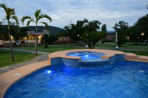 Más de 555 ofertas a excelentes precios en mercado libre república dominicana: Casa de Campo a 10 minutos de Guadalajara Con alberca Lujo ...