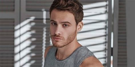 Kanal d kanalında yayınlanacak dizide kerem bursin, mustafa karakteri. Kerem Bursin Serenay Sarıkaya'ya Mesaj Verdi! - Magazin Haberleri