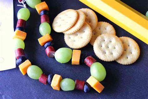 How To Make A Healthy Edible Necklace On A String For Back To School
