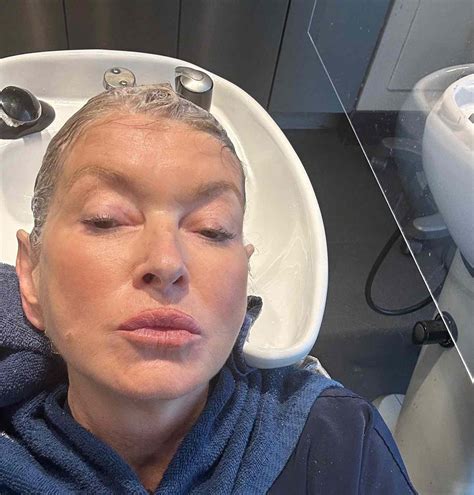 Martha Stewart Shares Salon Selfies Highlighting Her Great Skin