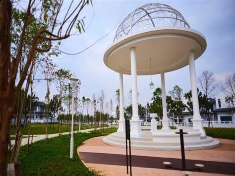 Which popular attractions are close to semenyih eco venture resort & recreation? Partially Furnished Terrace For Rent At Eco Majestic ...