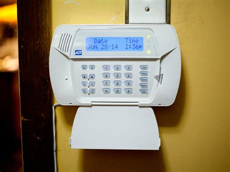 The smartthings adt home security starter kit also works with smart devices from the following brands: How Thieves Can Hack and Disable Your Home Alarm System ...