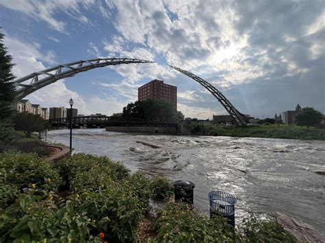 Falls Park, Big Sioux River reach high levels in downtown Sioux Falls