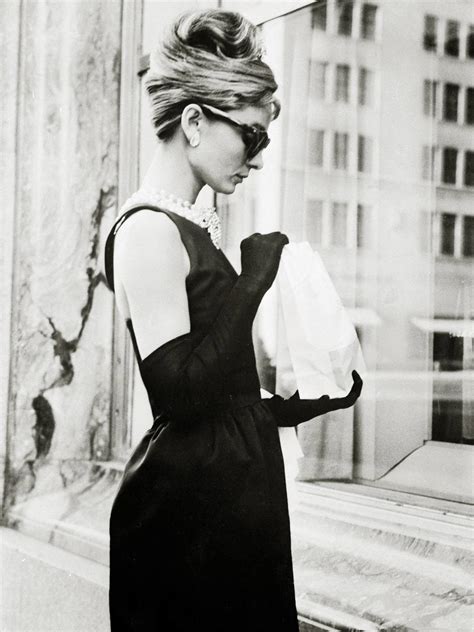 Los 23 Vestidos Y Looks Más Icónicos De Audrey Hepburn En Sus
