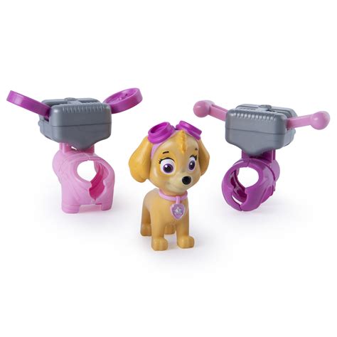 Paw Patrol Pack Skye With 2 Clip On Uniforms Action Figure Set