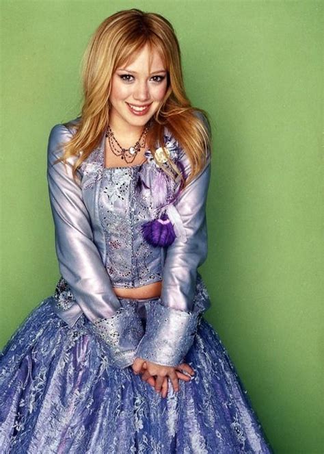 Lizzie McGuire S Comeback The Outfits Worn By Actress Hilary Duff We