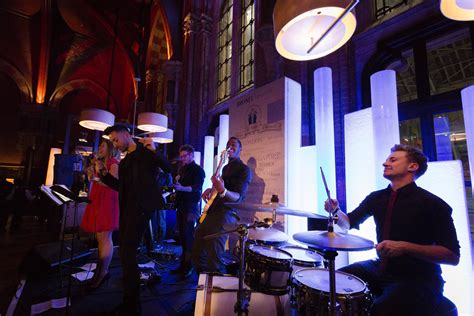 Wedding Entertainment Hire Live Wedding Bands And Musicians Sound