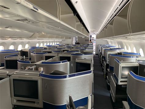 Review United 787 10 Polaris Business Class Newark To Los Angeles