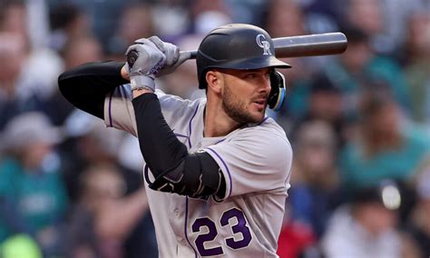 Kris Bryant Leaves With Injury As Rockies Fall For 10th Time In 11