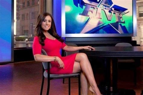 Top 10 Hottest Fox News Girls Female Pinterest Foxes