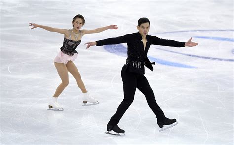 Chinese Pair Pengjin Leads Short Program At Isu Shanghai Trophy Cgtn