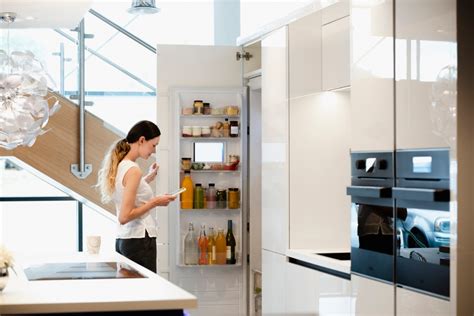 A Look At The Future Smart Kitchen Design