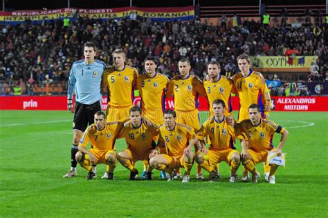 Organizăm un număr de echipe diferite în echipa b.f.s. Romanian football team editorial stock photo. Image of ...