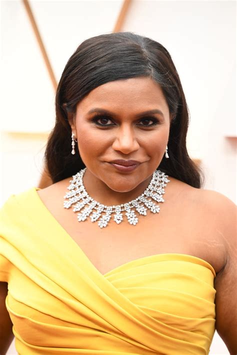 Mindy Kalings 2020 Oscars Necklace Came With Security Popsugar Fashion