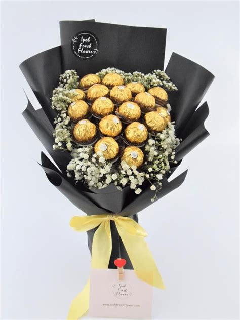A unique gift, this bunch of ferrero rocher beautifully wrapped and with a rose stalk in the center is not only edible, b. Ferrero Rochers Bouquet|Ipoh Free Delivery|ipohfreshflower ...