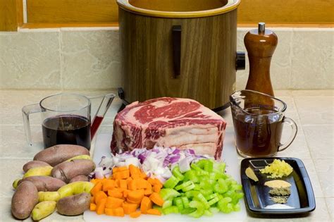 What dessert goes with prime rib dinner toss carrots, parsnips, brussels sprouts, onion, thyme, 1 teaspoon salt and ½ teaspoon pepper with fat in pan. How to Cook a Prime Rib Roast in a Crock-Pot With ...