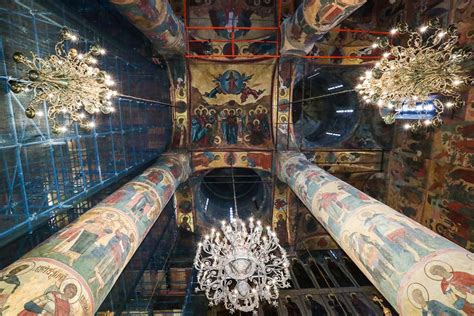 Kremlin S Dormition Cathedral Undergoes Restoration The Moscow Times
