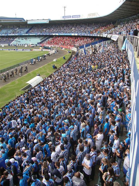 Supercopa do brasil de futebol ou supertaça do brasil é uma competição esportiva brasileira disputada entre o campeão do campeonato brasileiro de futebol e o campeão da copa do brasil de futebol, sempre no ano seguinte ao da conquista dos respectivos títulos, em formato semelhante aos das supercopas existentes em diversos países europeus. Olímpico Monumental | Gremio fbpa, Cidade de porto alegre ...