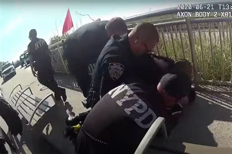 Ny Cop Charged Under States Chokehold Law Cleared By Grand Jury