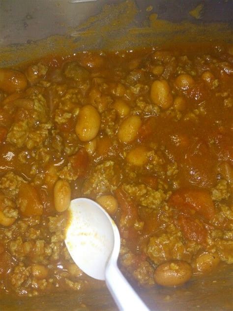How to cook delicious canned beans. College dorm room chilli 1lb hamburger meat 1 can of rotel ...
