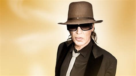In dieser playlist findest du videos von udo lindenberg und dem panikorchester live und in panicolor, mit dem vollen panikpowerbrett!! Deutscher Radiopreis mit Udo Lindenberg (17.08.2012 ...