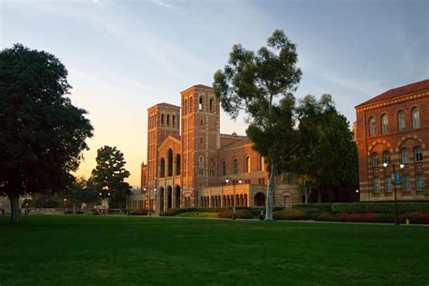 E3arabi إي عربي جامعة كاليفورنيا في لوس أنجلوس University Of