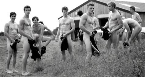 The Warwick Rowers Go Full Frontal Just In Time For Christmas Daily Squirt