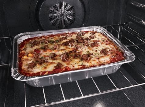 But you definitely shouldn't take this viral joke seriously. Can You Put Aluminum Foil In The Oven? | Whirlpool