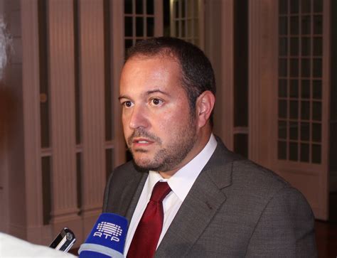 Adn radio chile, la verdad con todas sus letras, fm 91.7, santiago. "Duarte Freitas deve perceber que não deve brincar com a ...