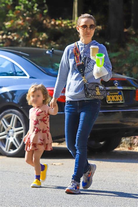 Natalie Portman Z 3 Letnią Córką Amalią Dziewczynka Bardzo Urosła ZdjĘcia Kozaczek