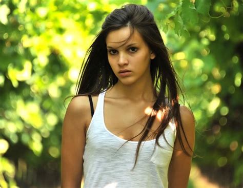 Adapun memperbanyak doa di siang hari harapannya agar sesuai dengan waktu ijabah. unique: seger nya liat CEWEK CANTIK siang siang di hari JUMAT