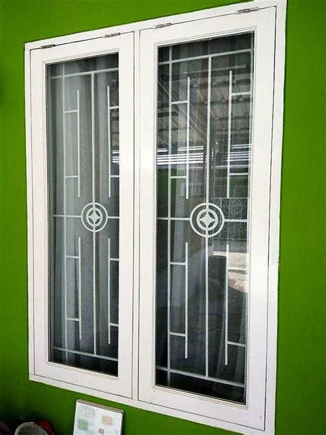 Kumpulan foto pagar rumah minimalis yang aman modern serta harmonis dengan rumah kita sangat diminati oleh orang banyak. Teralis Jendela Minimalis Modern Model terupdate ...