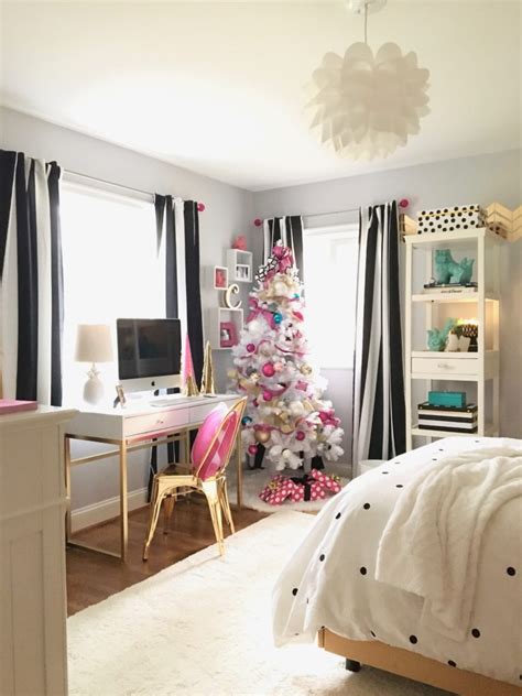 We did not find results for: Decorating a Teen Room for Christmas: Black, White, Gold ...