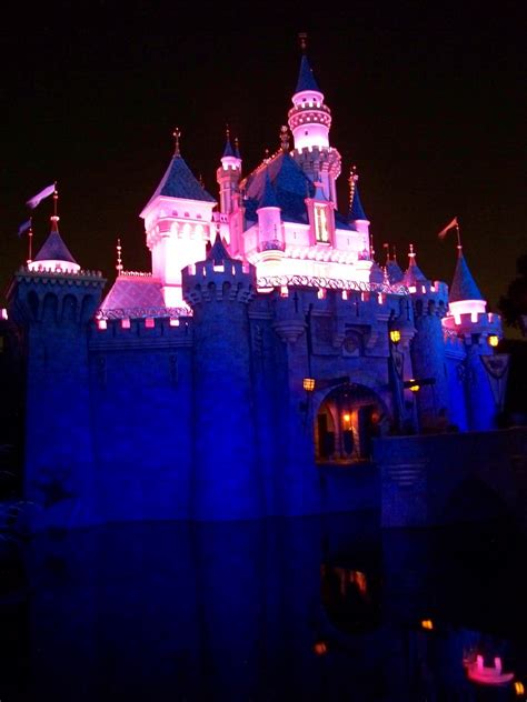 Sleeping Beauty Castle At Night Loren Javier Flickr