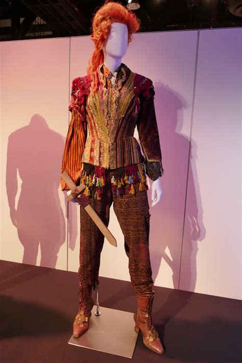 hollywood movie costumes and props helen mirren mackenzie foy and keira knightley film