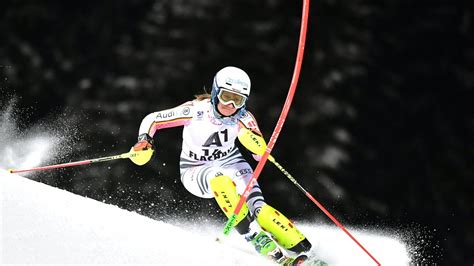 Herzlich willkommen im haus christine! Schwedin Hansdotter gewinnt Slalom in Flachau - Bild.de