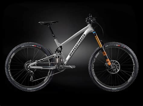 Most mountain bikes have suspension to keep you in control over rough ground, but not all mountain bikers need the same amount and type of suspension. Five 180mm travel enduro/ superenduro mountain bikes...