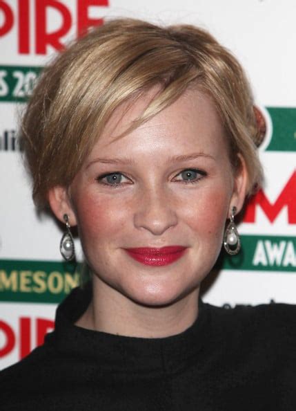 Joanna louise page is a welsh actress. Picture of Joanna Page