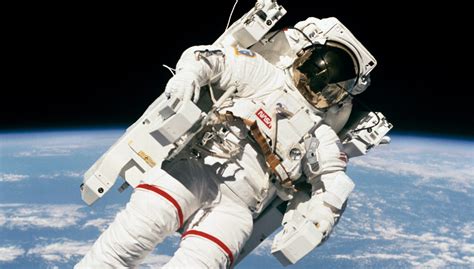 Muere Bruce Mccandless El Primer Astronauta Que Voló Sin Ataduras
